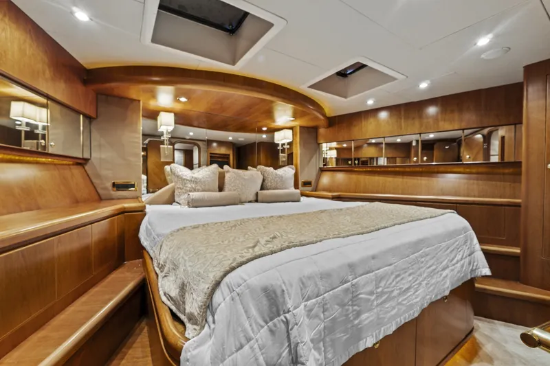 Slide: The Image of VIP Cabin - 8051954