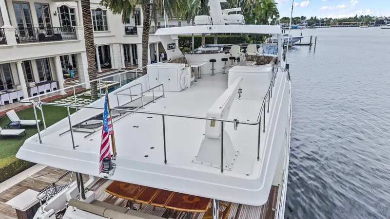 Slide: The Image of Boat Deck - 8052008