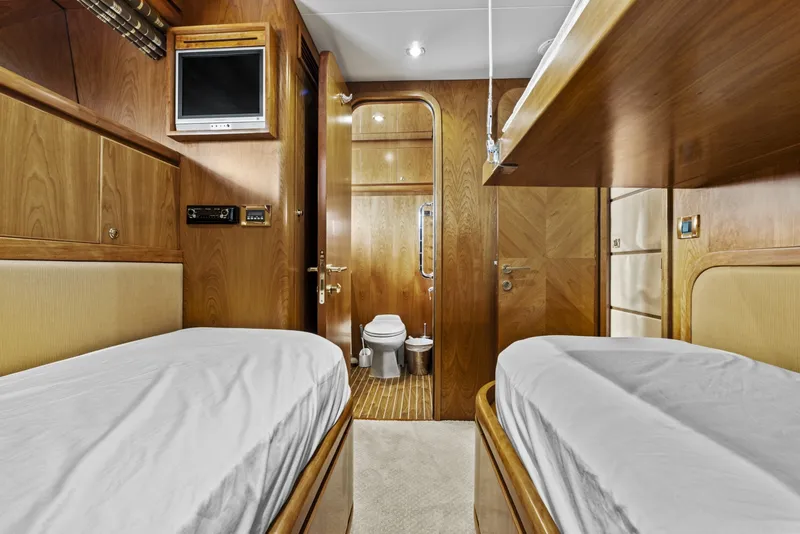 Slide: The Image of Starboard Guest Cabin Looking Forward - 8051976