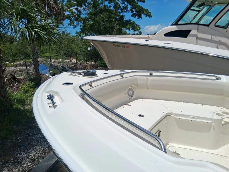 Slide: The Image of Boston Whaler 23 2022 - 7764702