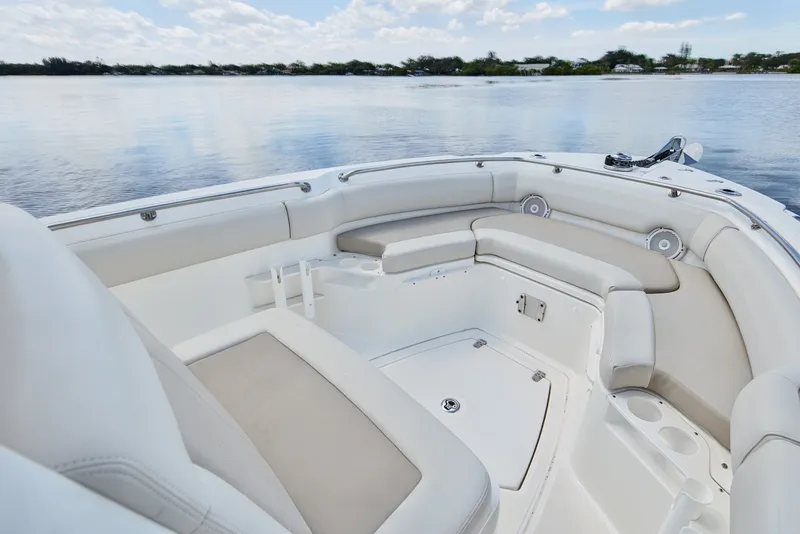 Slide: The Image of Boston Whaler 23 2022 - 7951692
