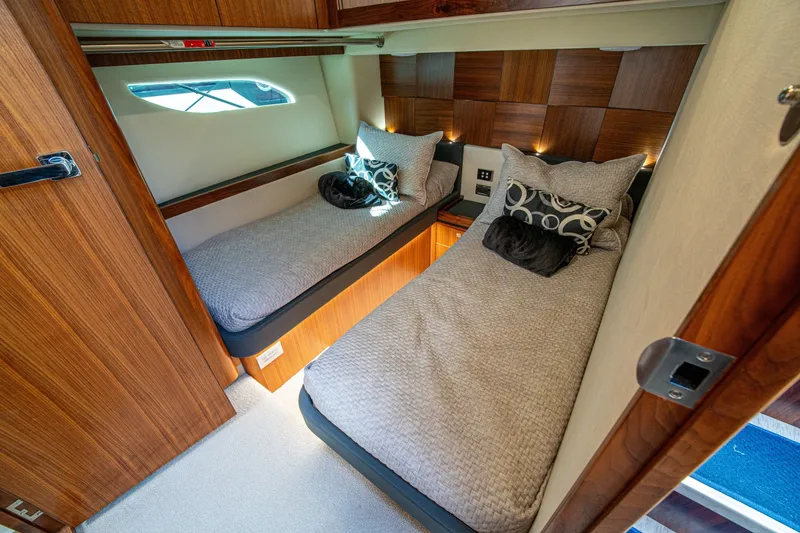 Slide: The Image of Riviera 6000 Sport Yacht 2015 - 7764929