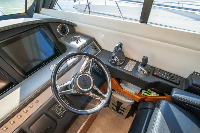 Slide: The Image of Riviera 6000 Sport Yacht 2015 - 7764923