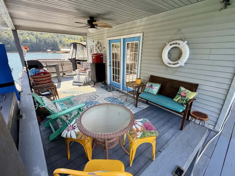 Slide: The Image of Custom 20 x 33 Floating Cabin - Approx 613sqft 1994 - 7766291