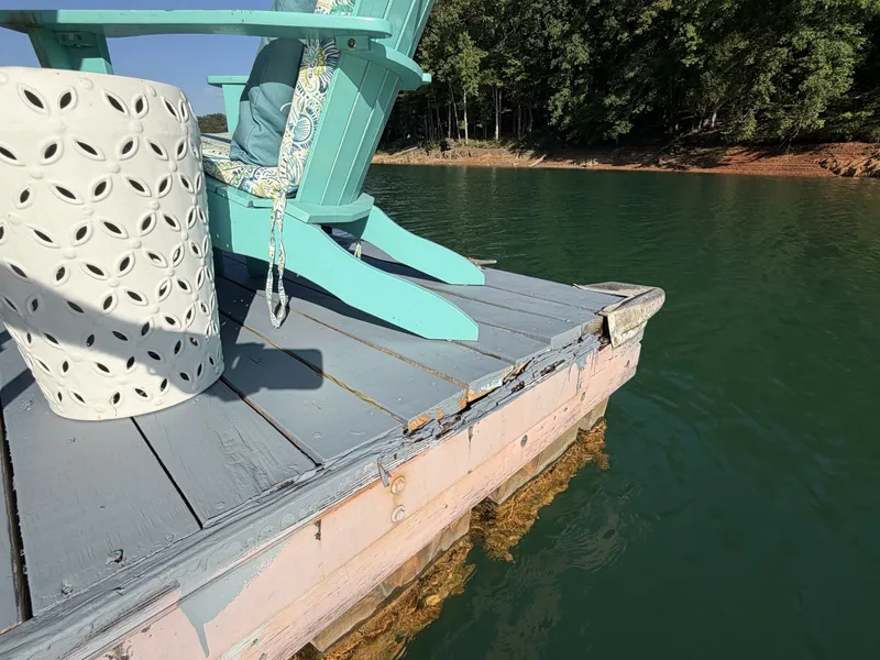 Slide: The Image of Custom 20 x 33 Floating Cabin - Approx 613sqft 1994 - 7766387