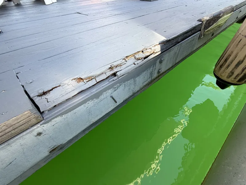 Slide: The Image of Custom 20 x 33 Floating Cabin - Approx 613sqft 1994 - 7766386