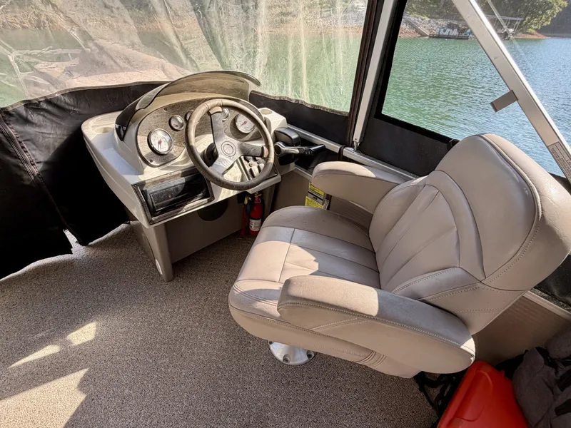 Slide: The Image of Custom 20 x 33 Floating Cabin - Approx 613sqft 1994 - 7766365