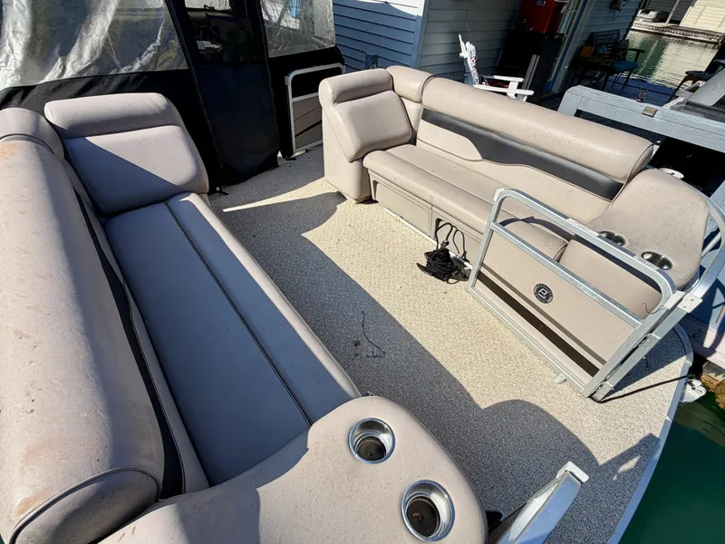 Slide: The Image of Custom 20 x 33 Floating Cabin - Approx 613sqft 1994 - 7766361