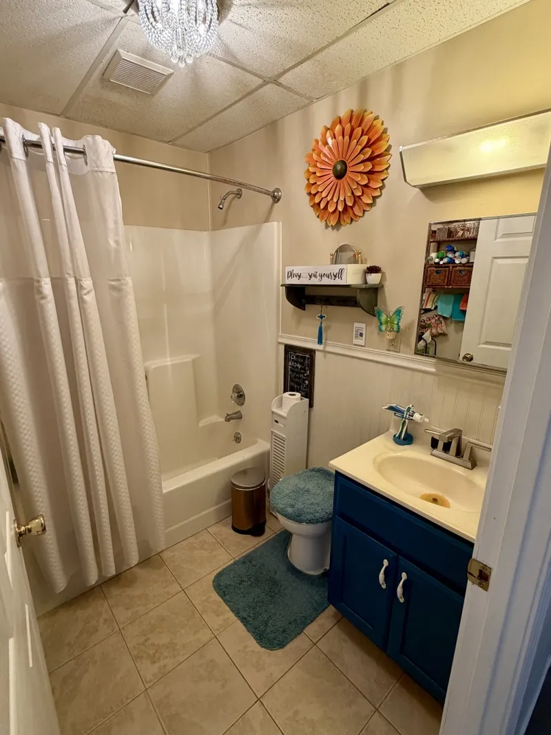 Slide: The Image of Custom 20 x 33 Floating Cabin - Approx 613sqft 1994 - 7766310