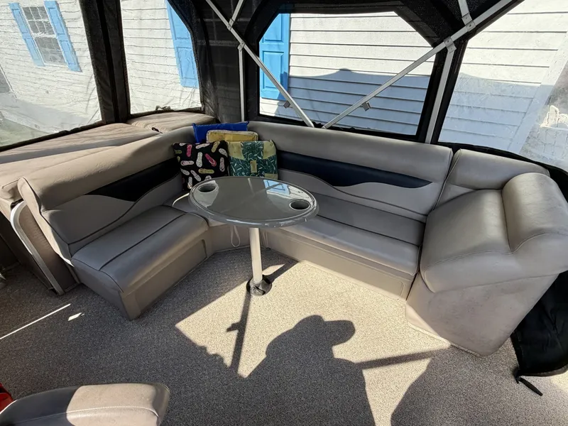 Slide: The Image of Custom 20 x 33 Floating Cabin - Approx 613sqft 1994 - 7766369
