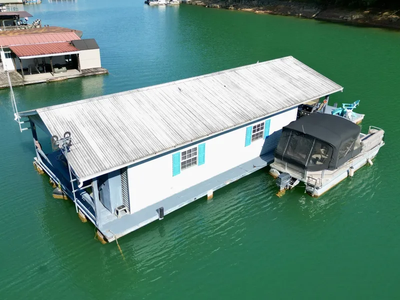 Slide: The Image of Custom 20 x 33 Floating Cabin - Approx 613sqft 1994 - 7766408