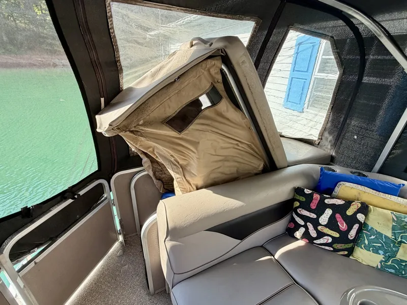 Slide: The Image of Custom 20 x 33 Floating Cabin - Approx 613sqft 1994 - 7766372