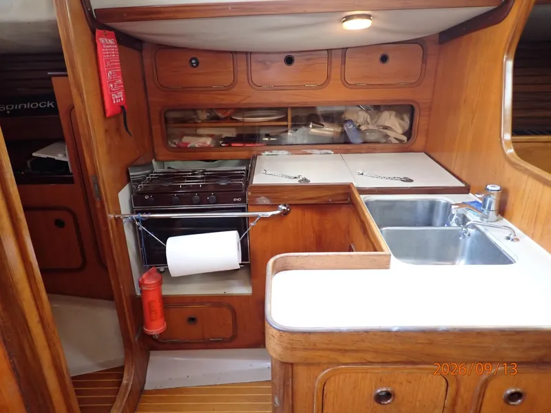 Slide: The Image of 42' Beneteau galley2 - 7767025