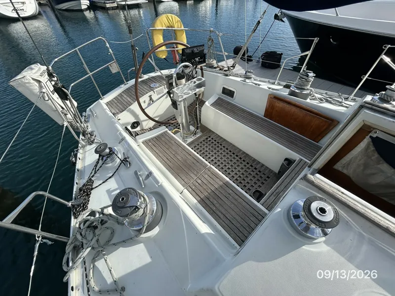 Slide: The Image of 42' Beneteau cockpit aft1 - 7767008
