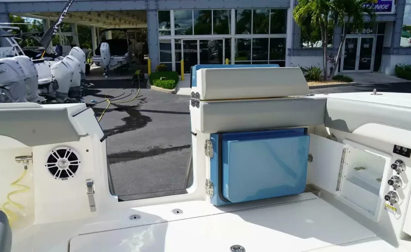 Slide: The Image of Regulator Marine 37 2023 - 7767155