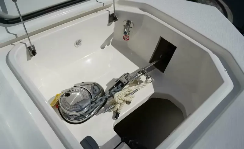 Slide: The Image of Regulator Marine 37 2023 - 7767170