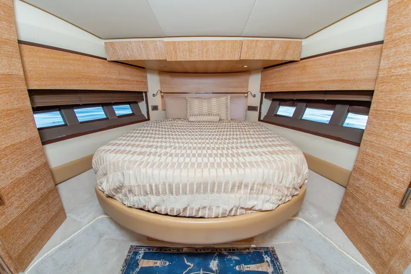 Slide: The Image of 47 Azimut 2008 27 - 7767848