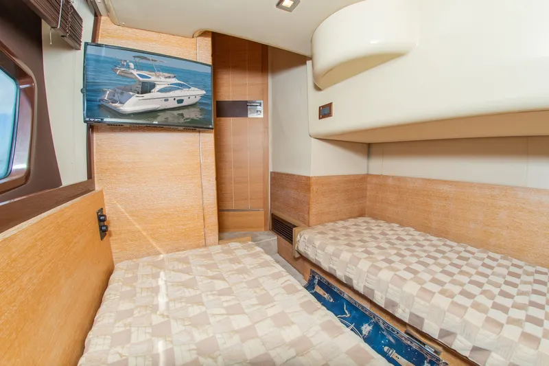 Slide: The Image of 47 Azimut 2008 34 - 7767855