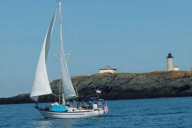 Slide: The Image of Pacific Seacraft 37 1982 - 7768686