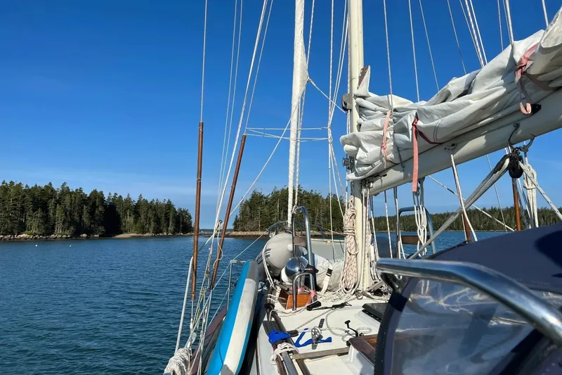 Slide: The Image of Pacific Seacraft 37 1982 - 7768693