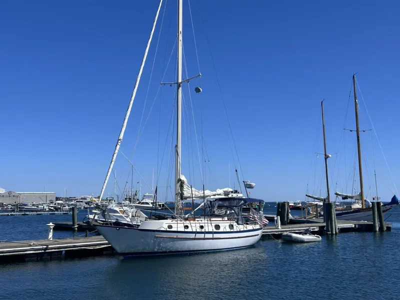 The Image of Pacific Seacraft 37 1982 - 7768684
