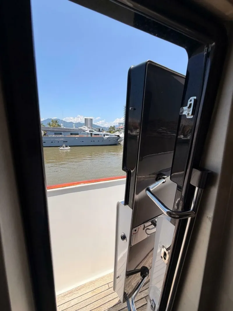 Slide: The Image of Watertight Door - 7769355