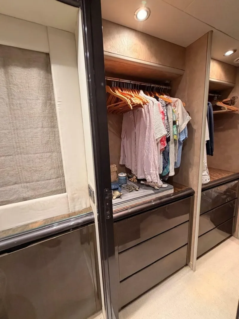 Slide: The Image of Master Suite 8 - 7769309