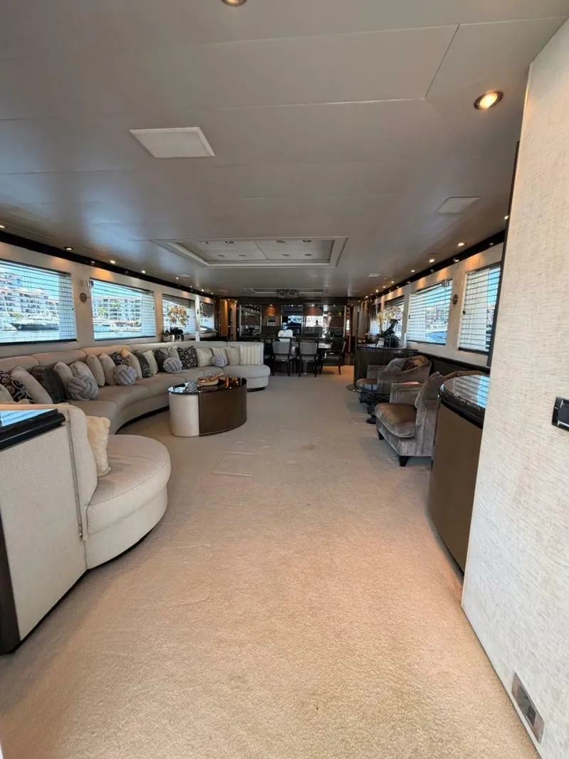 Slide: The Image of Main Saloon 3 - 7769287