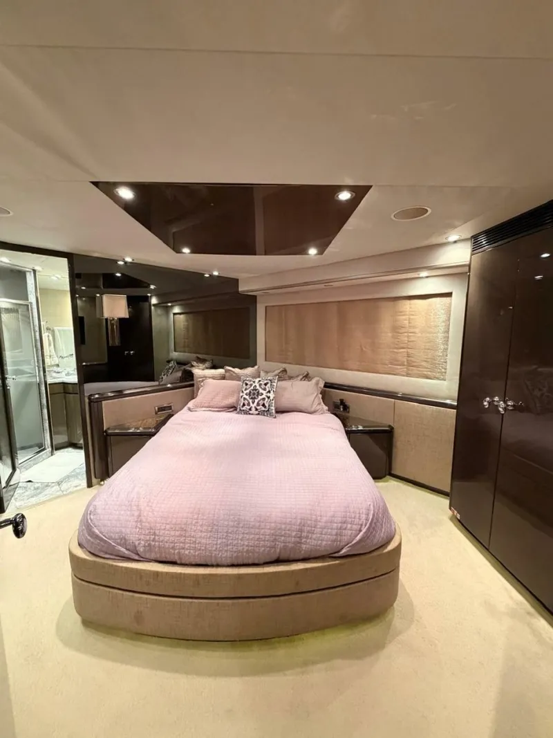 Slide: The Image of VIP Suites 2 - 7769338