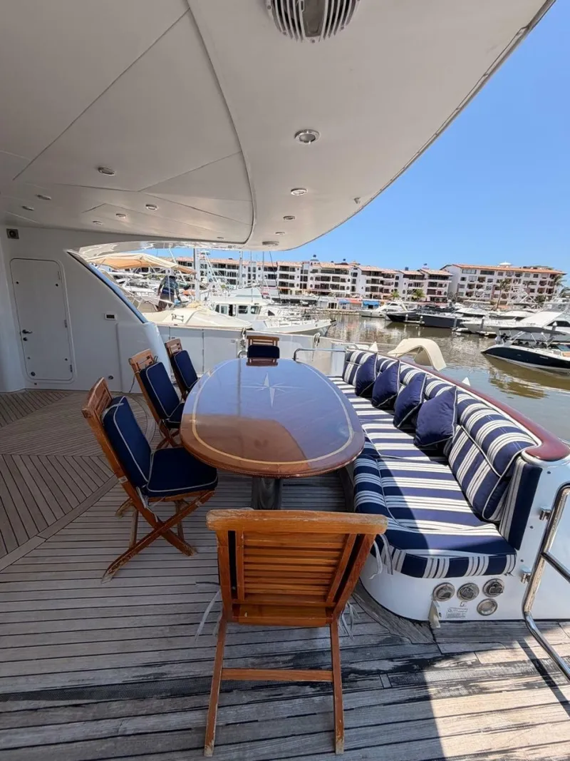 Slide: The Image of Exterior Dining 9 - 7769197