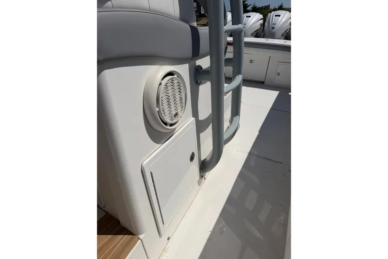 Slide: The Image of Regulator Marine 41 2019 - 7770631