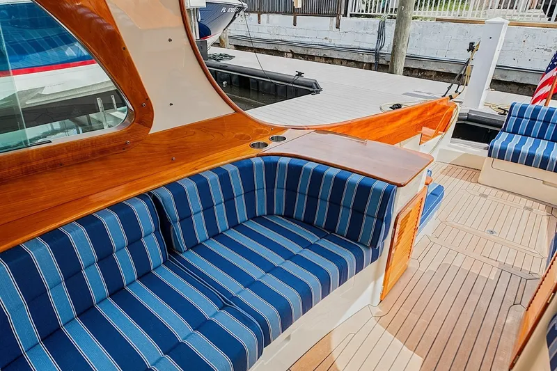 Slide: The Image of Hinckley Yachts Picnic Boat 37 MKIII 2018 - 7770546