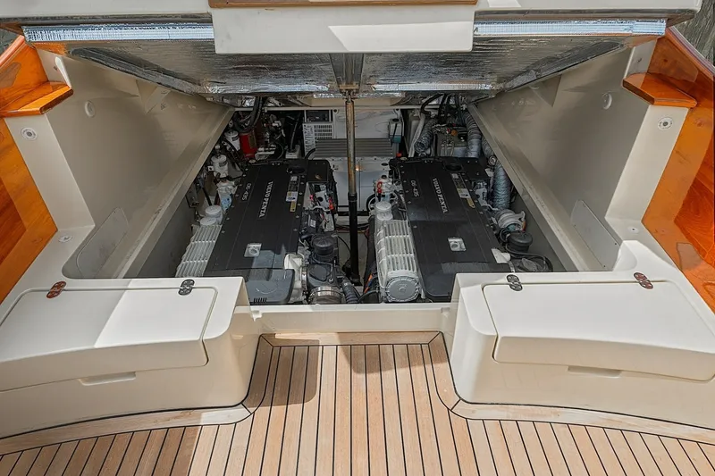 Slide: The Image of Hinckley Yachts Picnic Boat 37 MKIII 2018 - 7770620