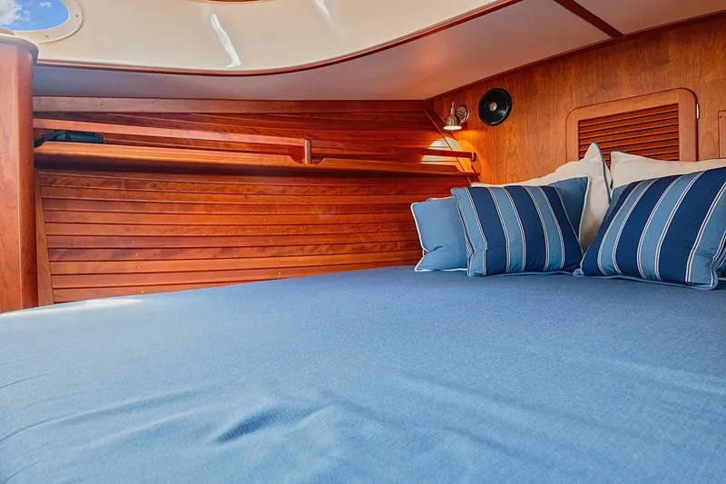 Slide: The Image of Hinckley Yachts Picnic Boat 37 MKIII 2018 - 7770604