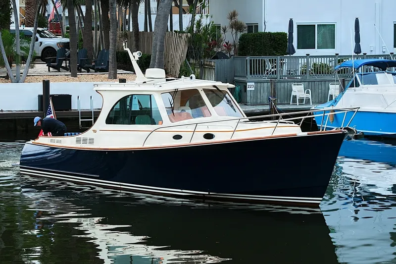 The Image of Hinckley Yachts Picnic Boat 37 MKIII 2018 - 7850063