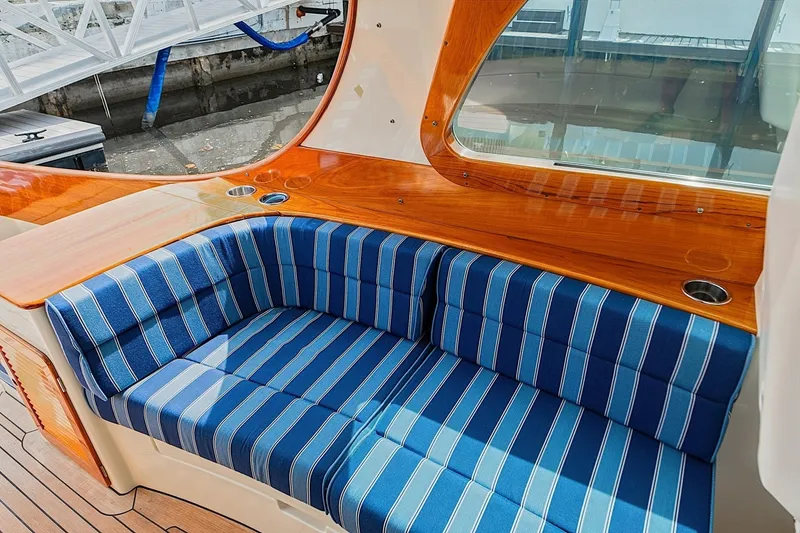 Slide: The Image of Hinckley Yachts Picnic Boat 37 MKIII 2018 - 7770540