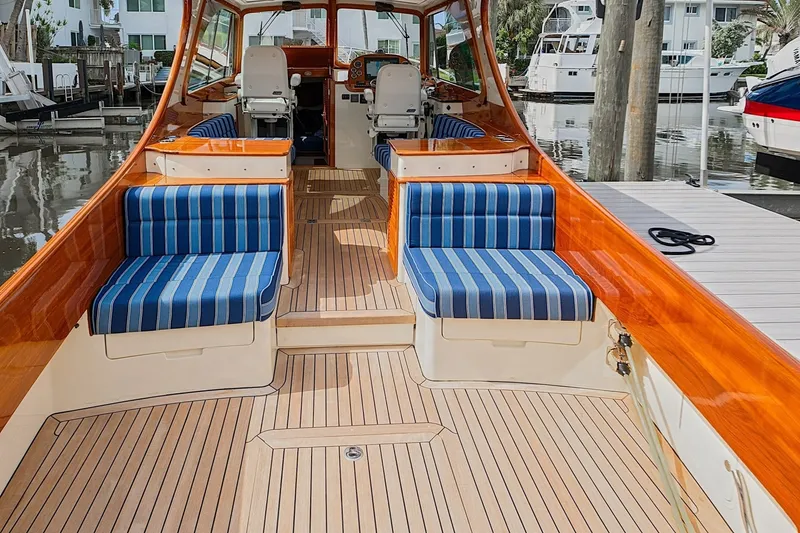 Slide: The Image of Hinckley Yachts Picnic Boat 37 MKIII 2018 - 7770537