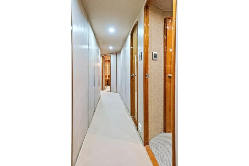 Slide: The Image of Viking 74 Enclosed Bridge 2008 - 7770821