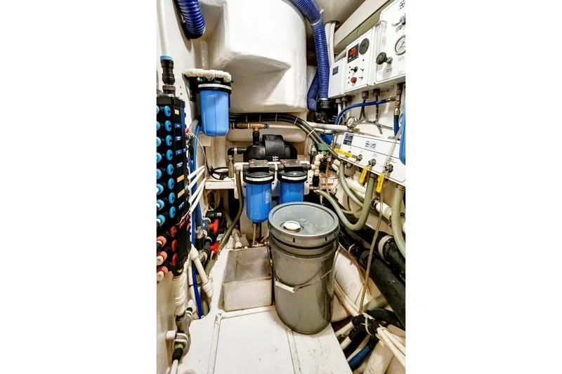Slide: The Image of Viking 74 Enclosed Bridge 2008 - 7770834