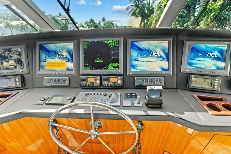 Slide: The Image of Viking 74 Enclosed Bridge 2008 - 7770752
