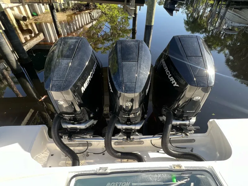 Slide: The Image of Boston Whaler 380 Outrage 2017 - 7851609