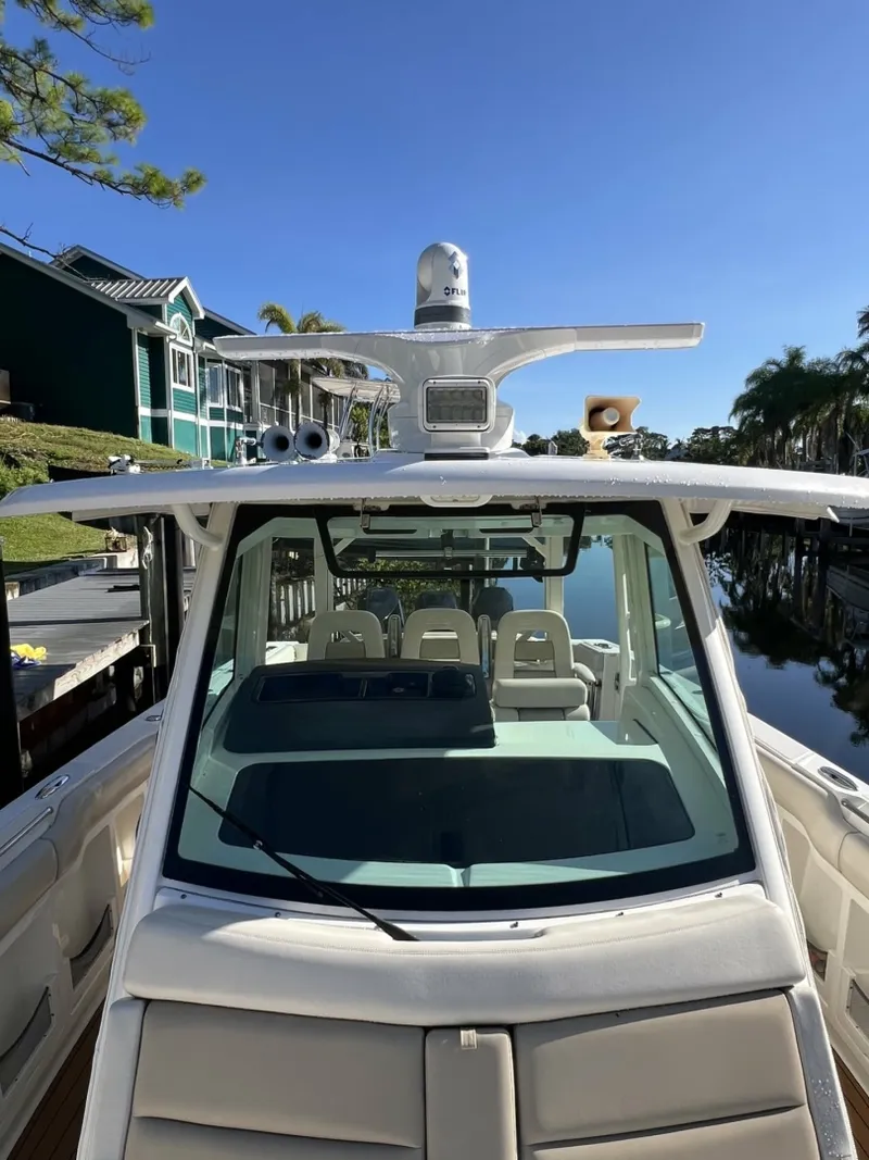 Slide: The Image of Boston Whaler 380 Outrage 2017 - 7851606