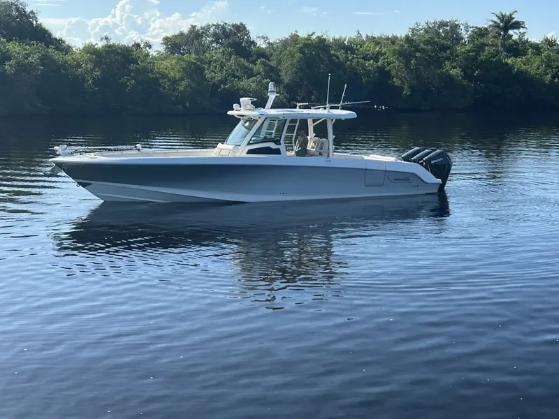 The Image of Boston Whaler 380 Outrage 2017 - 7851603