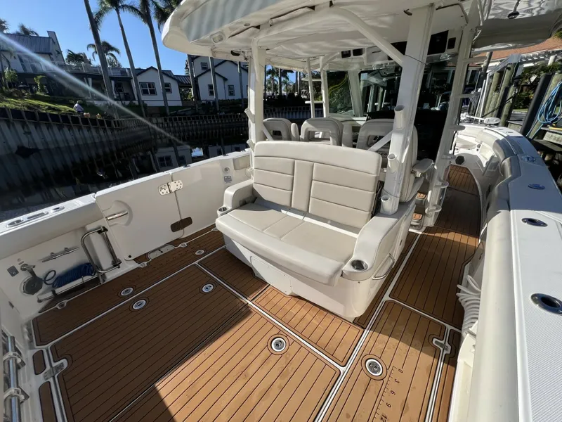 Slide: The Image of Boston Whaler 380 Outrage 2017 - 7851627