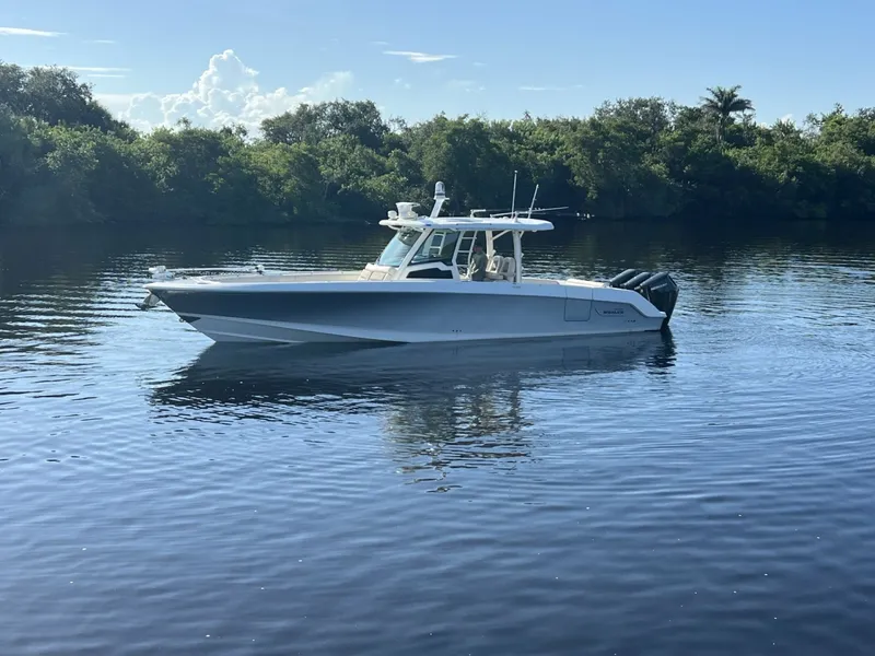 Slide: The Image of Boston Whaler 380 Outrage 2017 - 7851604
