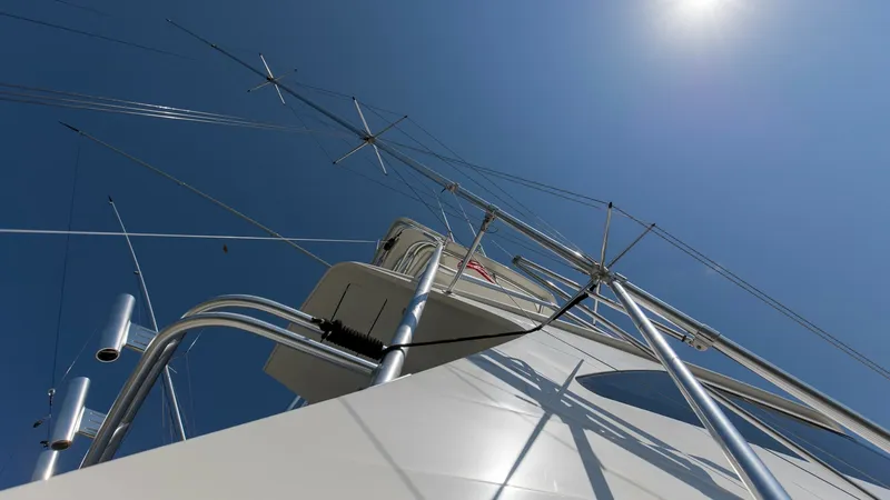 Slide: The Image of 2007 64 Viking Enclosed Bridge Reel Blues Rigging - 7795352