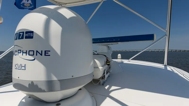 Slide: The Image of 2007 64 Viking Enclosed Bridge Reel Blues Radar - 7795354