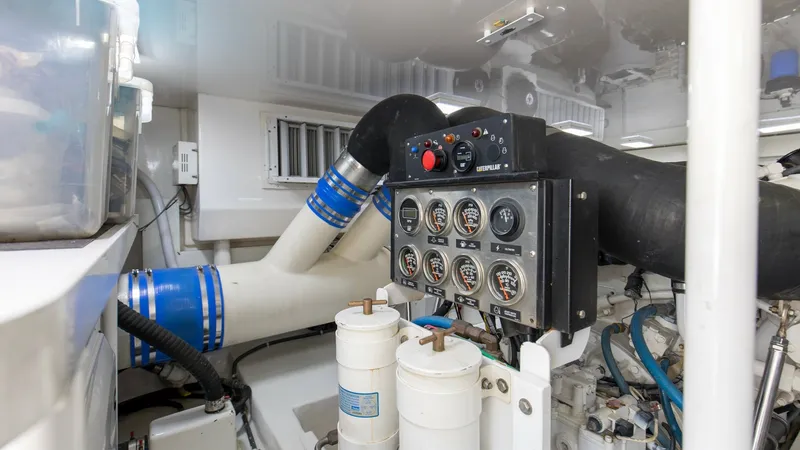 Slide: The Image of 2007 64 Viking Enclosed Bridge Reel Blues Engine Room (13) - 7795365