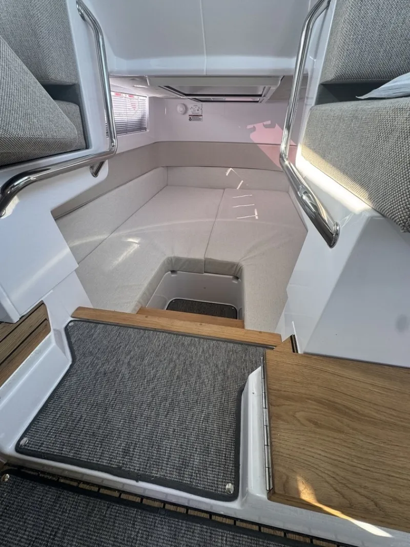 Slide: The Image of Axopar 37 XC Cross Cabin 2025 - 7809548
