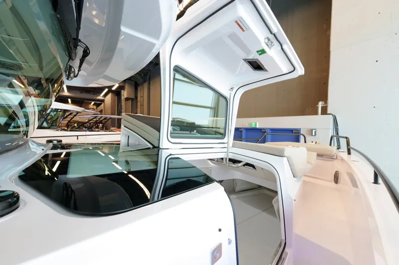 Slide: The Image of Axopar 37 XC Cross Cabin 2025 - 7809545